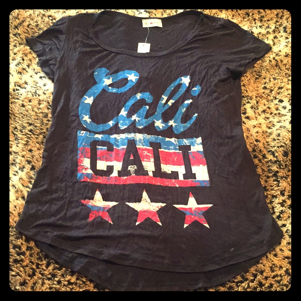 NEW! Cali Cali Patriotic Tee❤️💙